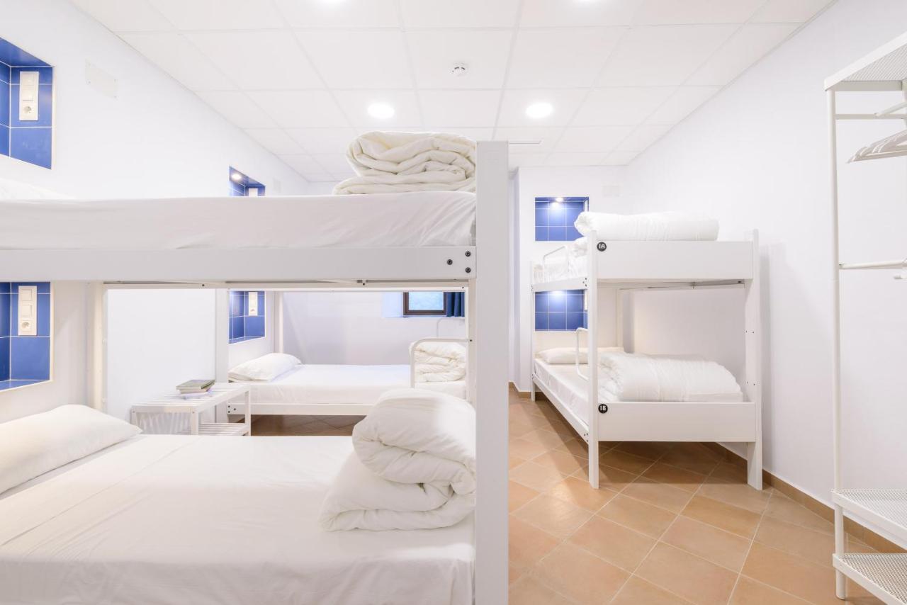 Hostal Benarrabá Hostel *