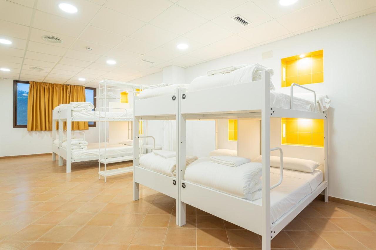 Benarrabá Hostel